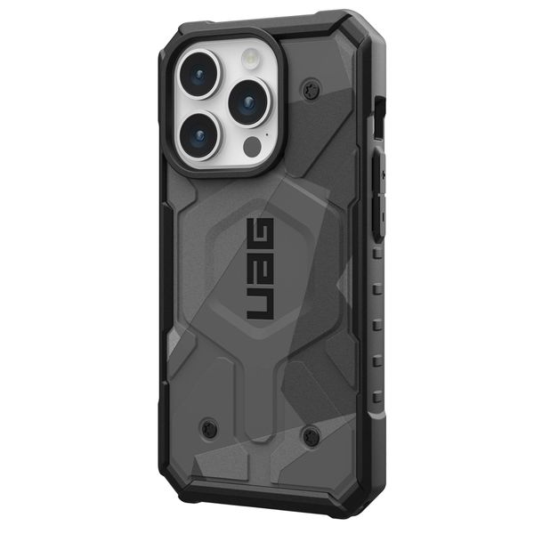 UAG Pathfinder Case für das iPhone 15 Pro - Geo Camo