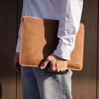 Accezz Leather Laptop Hülle Apple MacBook 14 Zoll - Laptop Sleeve - Cognac