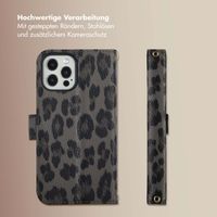 Selencia Sabi Klapphülle mit Leopardenmuster Apple iPhone 12 (Pro) - Midnight Black