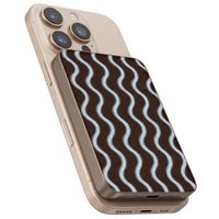 Selencia Vivid Powerbank 5.000 mAh - MagSafe und Qi - Desert Gold / Wavy Baby Choco