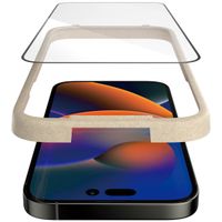 PanzerGlass Ultra-Wide Fit Antibakterieller Displayschutz mit Applikator für das iPhone 14 Pro Max