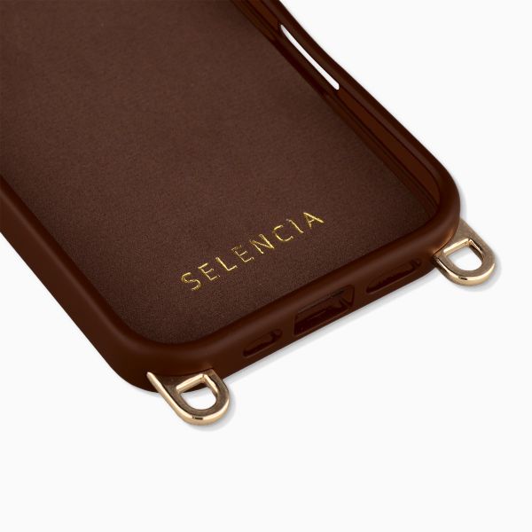 Selencia Rivièra MagSafe Backcover mit abnehmbaren Haken für das Apple iPhone 16 - Choco Brown + Satin Crush Handykette - Cosmic Candy