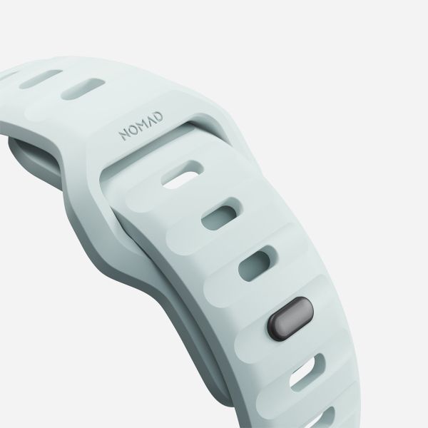 Nomad Sport Band FKM für die Apple Watch Series 1 bis 10 / SE / Ultra (2) (44/45/46/49 mm) - Icy Blue Glow