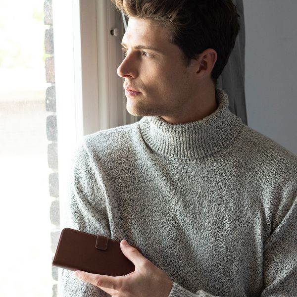 Selencia Echtleder Klapphülle Apple iPhone 12 Mini - Braun