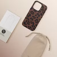 Selencia Sabi Backcover Leopardenmuster mit MagSafe Apple iPhone 15 Pro - Mocha Brown