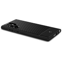 Spigen Core Armor Backcover für das Samsung Galaxy S22 Ultra - Schwarz