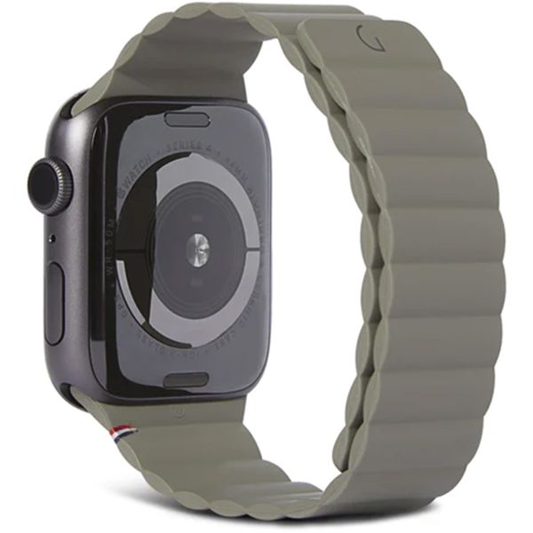 Decoded Silicone Magnetic Traction Strap Lite für Apple Watch Series 1-10 / SE / Ultra (2) - 42/44/45/46/49 mm - Olive