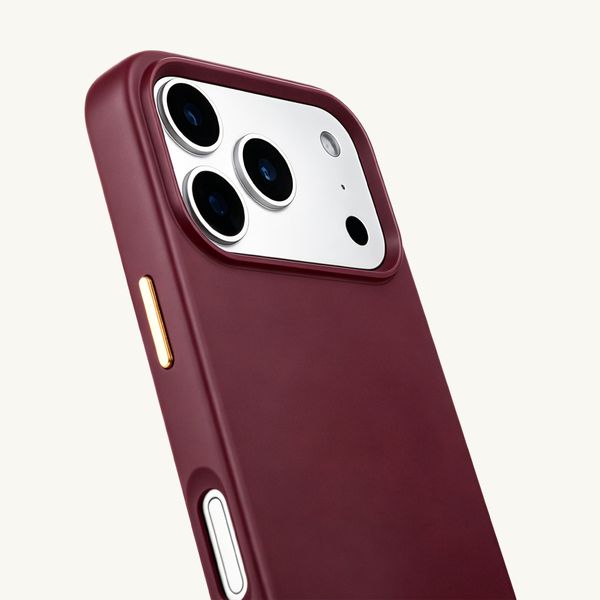 Selencia Rivièra Backcover mit MagSafe mit abnehmbaren Haken Apple iPhone 17 Pro - Bold Burgundy