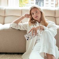 Selencia Sabi Backcover Leopardenmuster mit MagSafe Apple iPhone 16 Pro - Soft Ivory