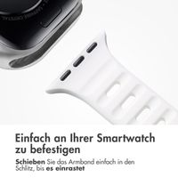 imoshion Active Sport Silikonarmband für die Apple Watch Series 1-9 / SE (38/40/41 mm) | Series 10 (42 mm) - Weiß