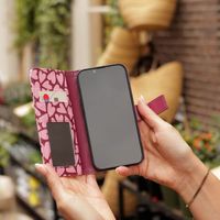 imoshion Design Klapphülle Apple iPhone SE (2022 / 2020) / 8 / 7 / 6(s) - Hearty Blush