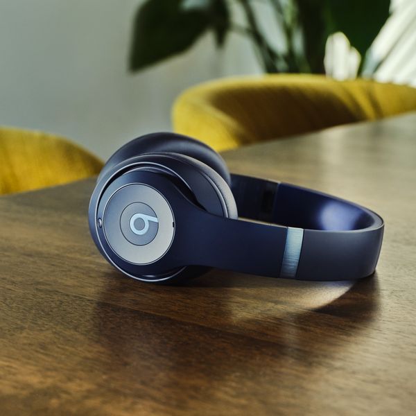 Beats Studio Pro Kabellose Kopfhörer mit Aktive Geräuschunterdrückung (ANC) - Marineblau