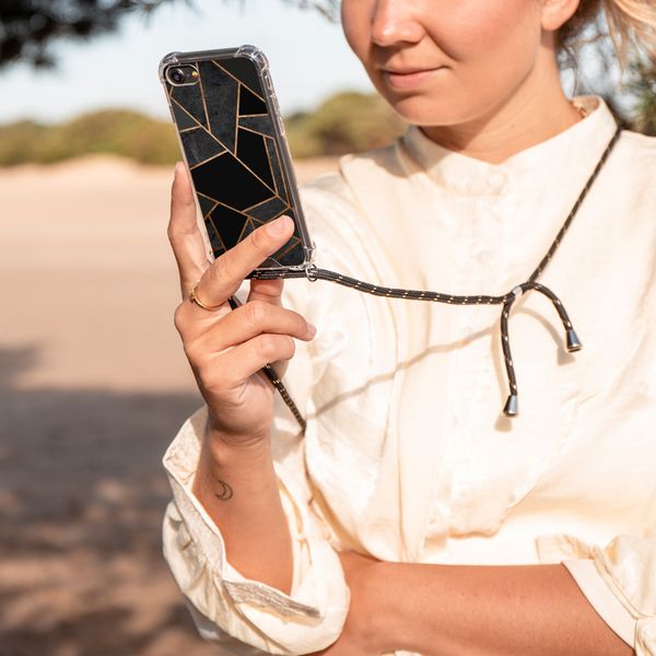 imoshion Design Hülle mit Band für das iPhone Xr - Black Graphic