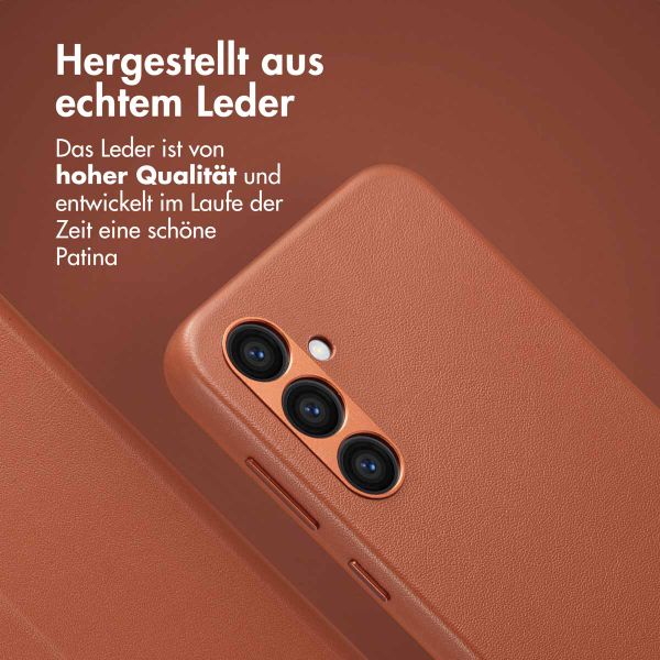 Accezz 2-in-1 Klapphülle aus Leder mit MagSafe für das Samsung Galaxy S24 Plus - Sienna Brown