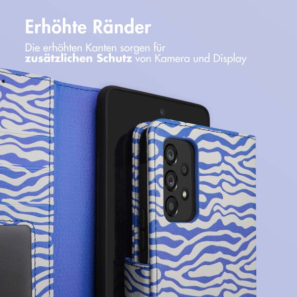 imoshion ﻿Design Klapphülle für das Samsung Galaxy A53 - White Blue Stripes