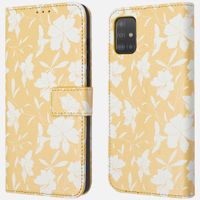 imoshion ﻿Design Klapphülle für das Samsung Galaxy A51 - Yellow Flowers