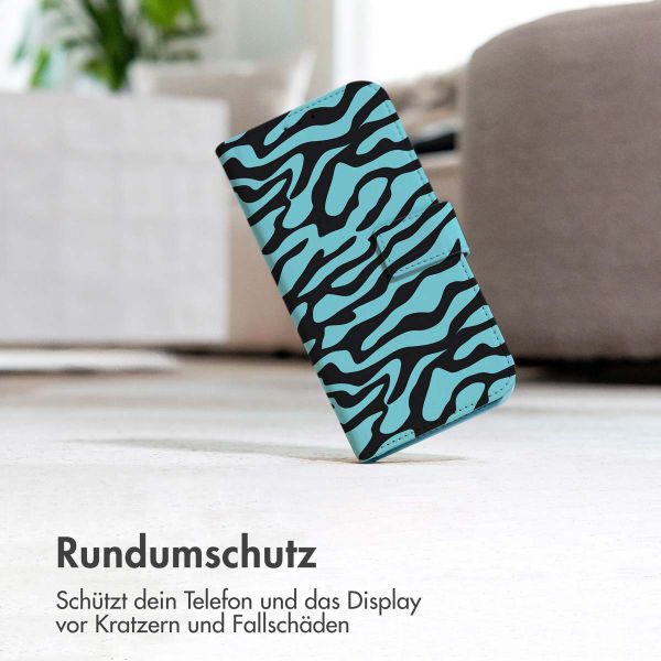 imoshion ﻿Design Klapphülle für das Apple iPhone SE (2022 / 2020) / 8 / 7 / 6(s) - Black Blue Stripes