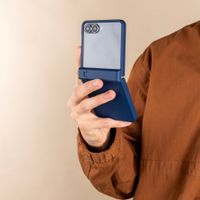 imoshion Color Backcover mit Ständer Samsung Galaxy Z Flip 8 - Dunkelblau
