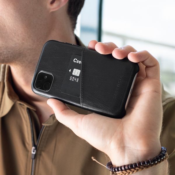 Selencia Vayu Veganes Leder-Backcover Apple iPhone 12 (Pro) - Schwarz