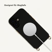 Selencia Rivièra MagSafe Backcover mit abnehmbaren Haken für das Apple iPhone 16 - Velvet Black + Sleek Chain Handykette - Gold