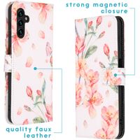 imoshion Design TPU Klapphülle für das Samsung Galaxy A13 (5G) / A04s - Blossom Watercolor