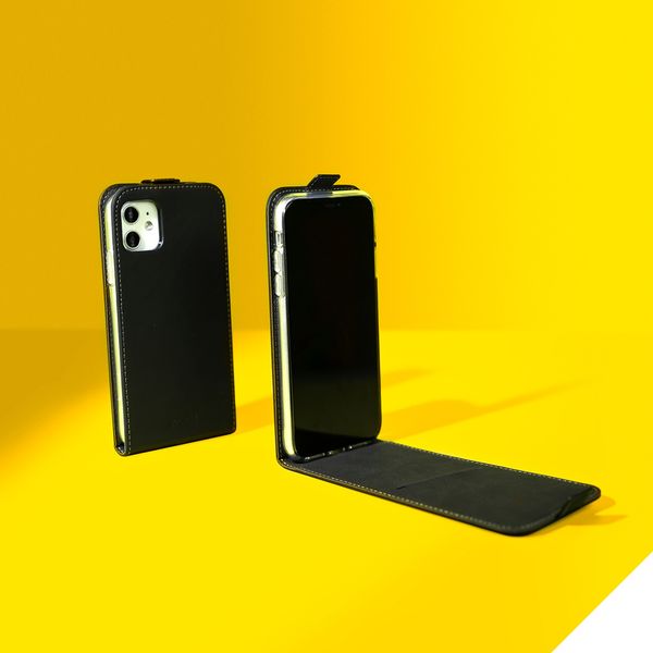 Accezz Flip Case Schwarz für das Samsung Galaxy A42