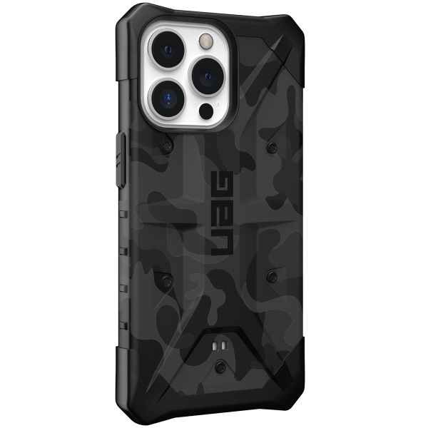 UAG Pathfinder Case für das iPhone 13 - Midnight Camo