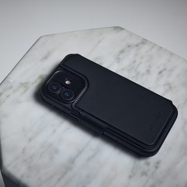 Decoded 2 in 1 Leather Klapphülle MagSafe Apple iPhone Air - Schwarz