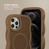 Selencia Wavy Backcover mit MagSafe Apple iPhone 12 (Pro) - Mocha Brown