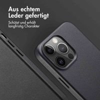 Accezz MagSafe Leather Backcover für das iPhone 13 Pro - Onyx Black