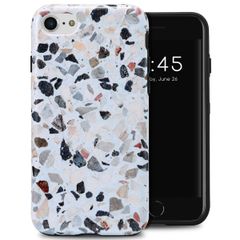 Selencia Vivid Tough Back Cover für das iPhone SE (2022 / 2020) / 8 / 7 / 6(s) - Chic Terazzo