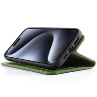 Wachikopa Magic Klapphülle 2-in-1 für das iPhone 15 Pro - Forest Green