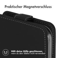 Accezz Flip Case für das iPhone 15 Pro - Schwarz