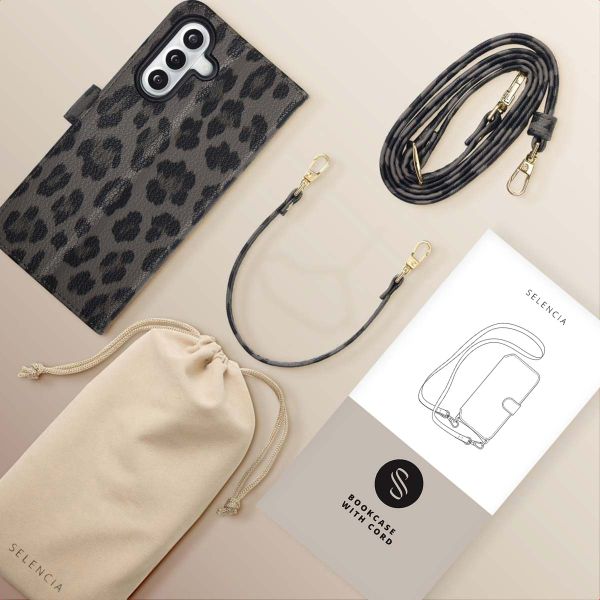 Selencia Sabi Klapphülle mit Leopardenmuster Samsung Galaxy A55 - Midnight Black