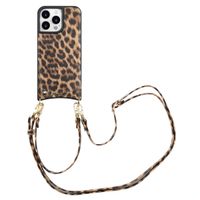 Selencia Nova HandyHülle mit Kordel und Kartenhalter Apple iPhone 15 Pro Max - Leopard