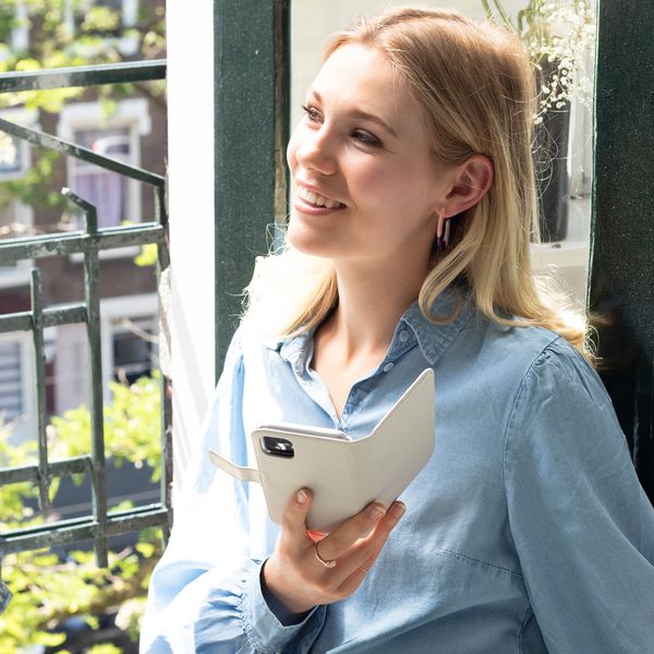 Selencia Echtleder Klapphülle Samsung Galaxy A72 - Greige