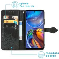 imoshion Mandala Klapphülle für das Motorola Moto E32 / E32s - Schwarz