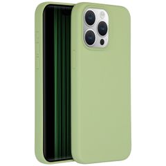 Accezz Liquid Silikoncase für das iPhone 15 Pro Max - Grün