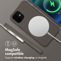 imoshion Color Backcover mit abnehmbarem Handykette und MagSafe Apple iPhone 12 (Pro) - Black Coffee