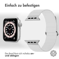 imoshion Magnetlederarmband für Apple Watch Series 1 t/m 9 / SE (38/40/41 mm) | Series 10 / 11 (42 mm) - Weiß