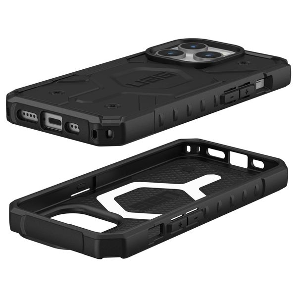 UAG Pathfinder Case MagSafe für das iPhone 15 Pro - Schwarz