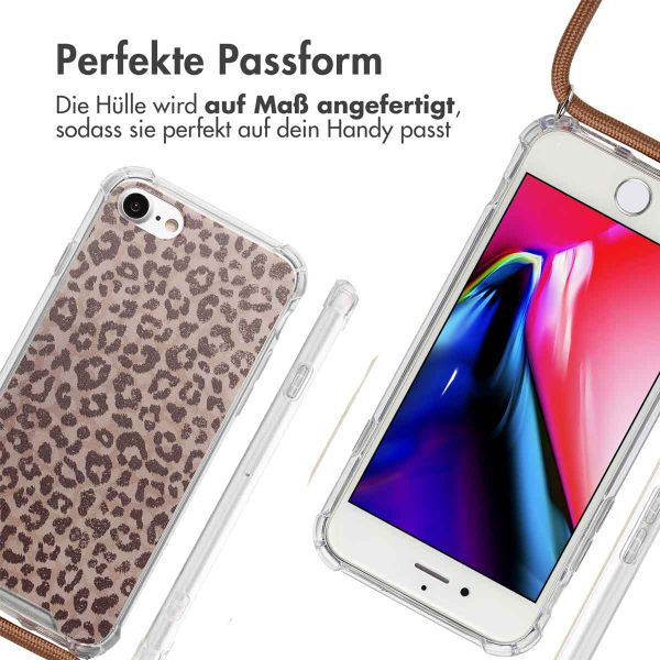 imoshion Design Hülle mit Band Apple iPhone SE (2022 / 2020) / 8 / 7 - Leopard Mood