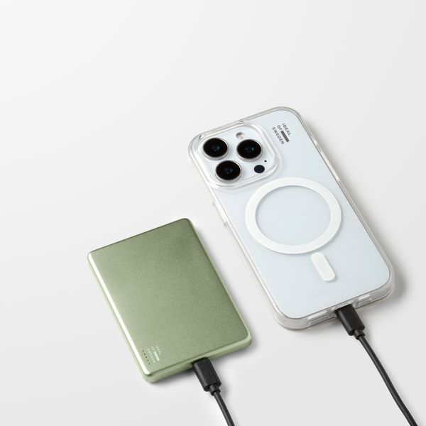 iDeal of Sweden Slim MagSafe Powerbank 5.000 mAh - Kabellose Powerbank - Sage Green