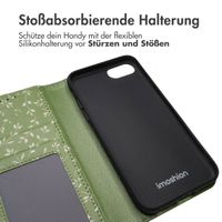 imoshion Design Klapphülle Apple iPhone SE (2022 / 2020) / 8 / 7 / 6(s) - Green Flowers