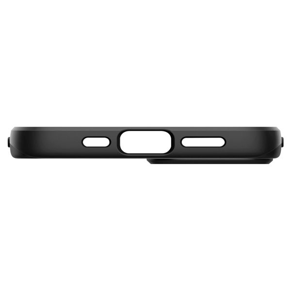 Spigen Thin Fit™ Hardcase für das Apple iPhone 13 - Schwarz