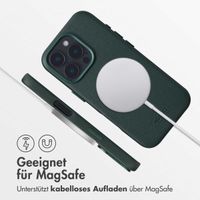 Accezz MagSafe Leather Backcover für das iPhone 16 Pro - Cedar Green