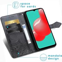 imoshion Mandala Klapphülle Samsung Galaxy A32 (4G) - Schwarz