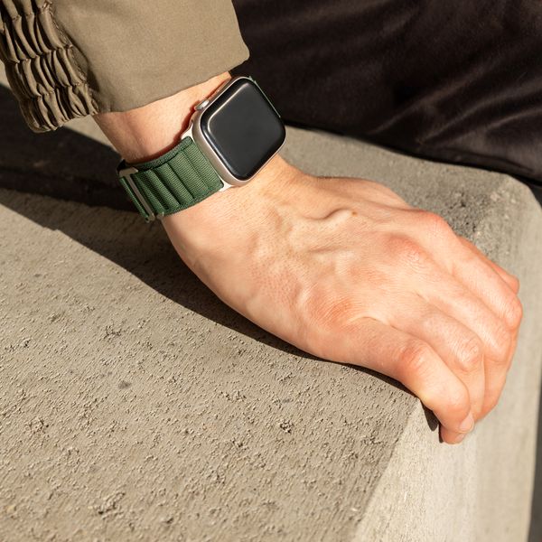 Accezz Nylon Alpine Armband für Apple Watch | 44/45/46/49 mm - Olive Green