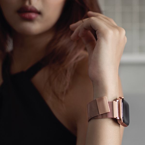 Uniq Dante Mesh-Stahlarmband für das  Apple Watch Series 1 t/m 9 / SE (38/40/41 mm) | Series 10 / 11 (42 mm) - Rose
