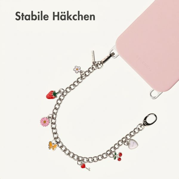 Selencia Rivièra MagSafe Backcover mit abnehmbaren Haken für das Apple iPhone 15 - Sorbet Pink + Chain Charm - Silver